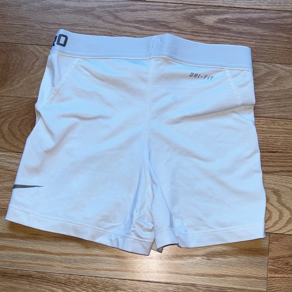 Nike Pro Shorts - Picture 3 of 3